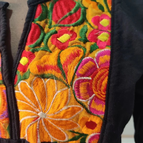 Traditional Mexican Black Blouse with Embroidery Accent - Picture 5 of 7